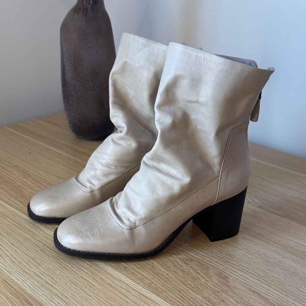 CHELSEA & VIOLET Elegant Cream Leather Ankle Boots